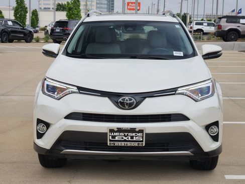 Used 2017 Toyota RAV4 Limited FWD image 2