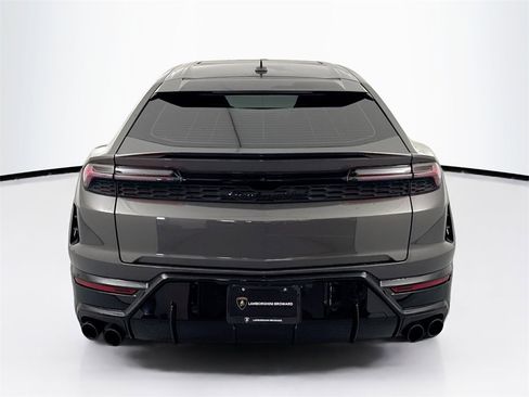Used 2025 Lamborghini Urus SE image 6