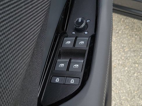 New 2026 Audi Q3 quattro 2.0T AWD/4WD image 21