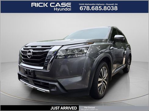 Used 2022 Nissan Pathfinder Platinum w/ Cargo Package FWD image 1
