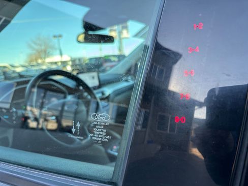 Used 2021 Ford Escape SEL image 11