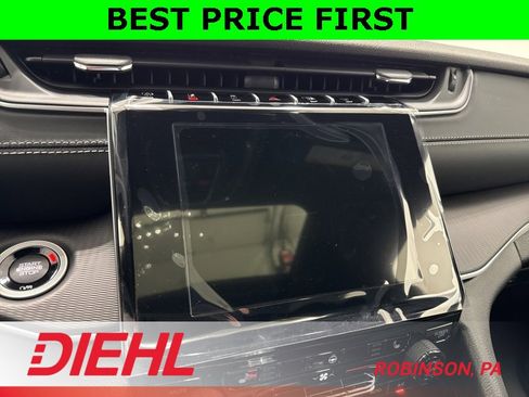 New 2025 Jeep Grand Cherokee Altitude image 29