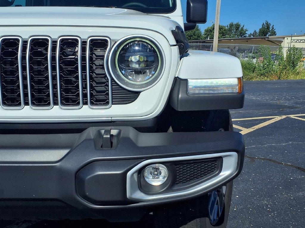 Used 2026 Jeep Wrangler Unlimited Sahara AWD/4WD image 29