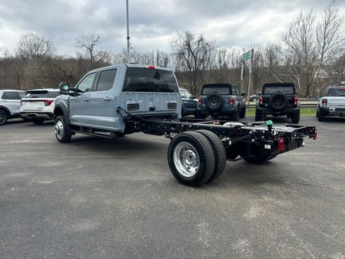 New 2026 Ford F550 4x4 Crew Cab image 6