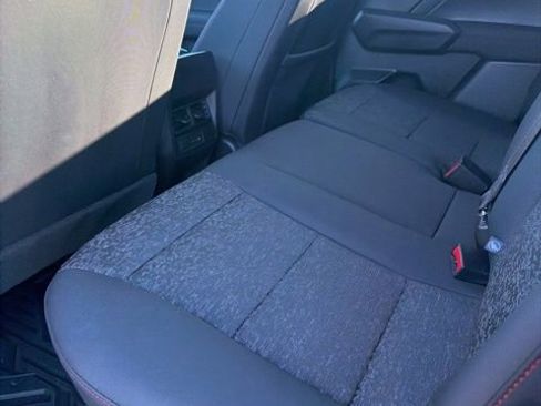 Used 2023 Chevrolet Colorado Z71 w/ Z71 Convenience Package 2 image 16