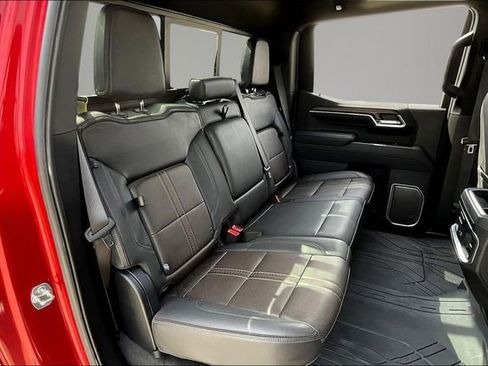 Used 2025 Chevrolet Silverado 1500 High Country w/ High Country Premium Package AWD/4WD image 25