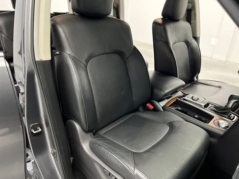 Used 2023 Nissan Armada SL w/ Captain's Chairs Package image 25