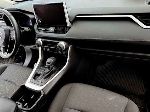 Certified 2023 Toyota RAV4 XLE image 28