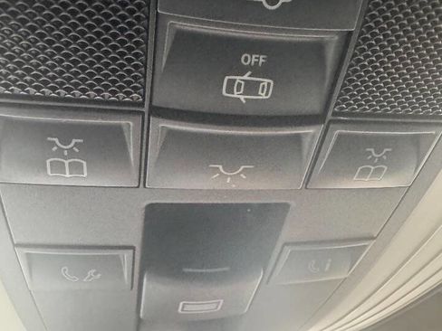 Used 2014 Mercedes-Benz CLS 550 w/ Premium 1 Package image 33