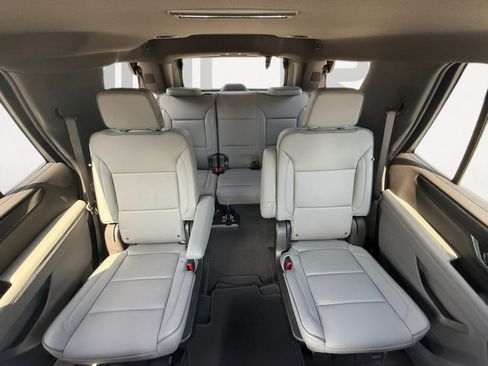 Used 2025 GMC Yukon Elevation w/ LPO, Get Active Package RWD image 18