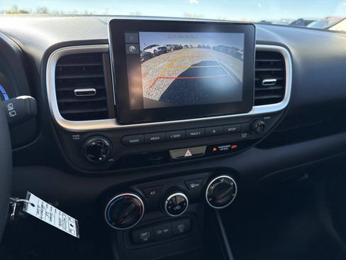 New 2026 Hyundai Venue SE image 4