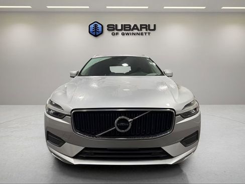 Used 2021 Volvo XC60 T5 Momentum w/ Premium Package image 8