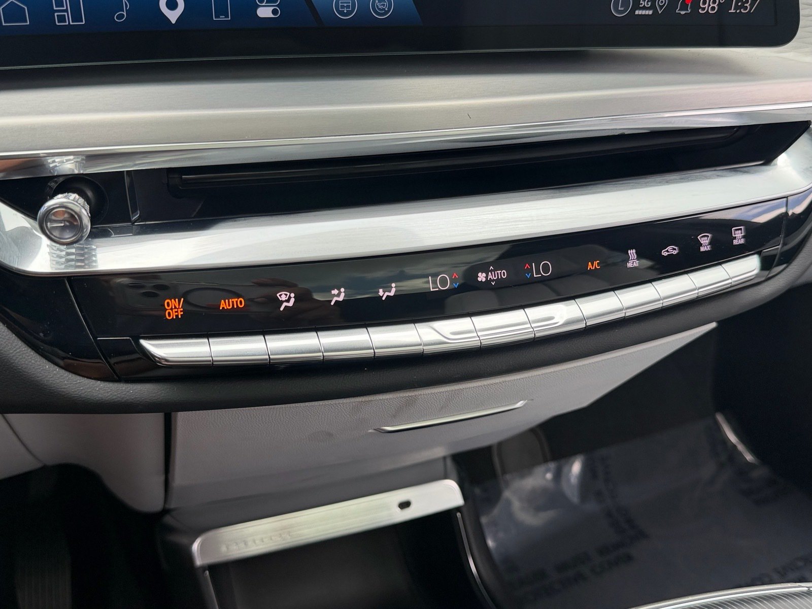 Used 2025 Cadillac Lyriq Luxury RWD image 27