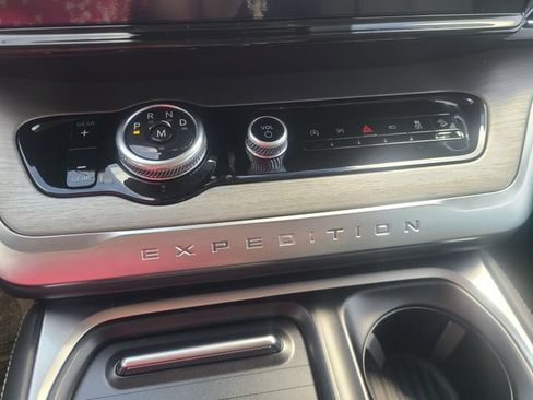 New 2026 Ford Expedition Max Platinum image 14