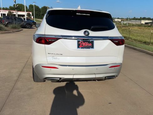 Used 2023 Buick Enclave Premium w/ Experience Buick Package FWD image 8