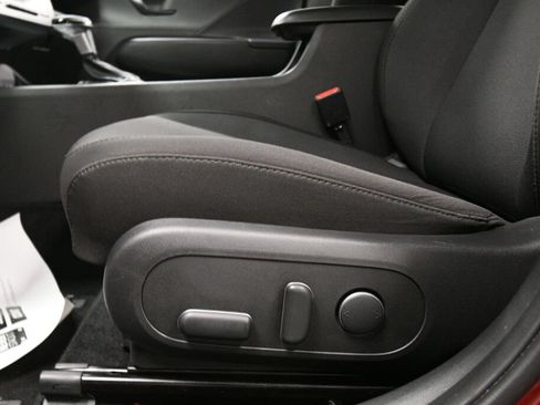 Used 2025 Hyundai Kona SEL FWD image 11