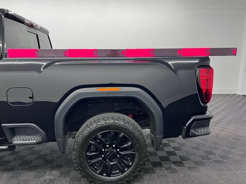 Used 2021 GMC Sierra 2500 Denali w/ Denali Black Diamond Edition AWD/4WD image 21