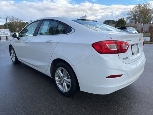 Used 2018 Chevrolet Cruze LT image 5