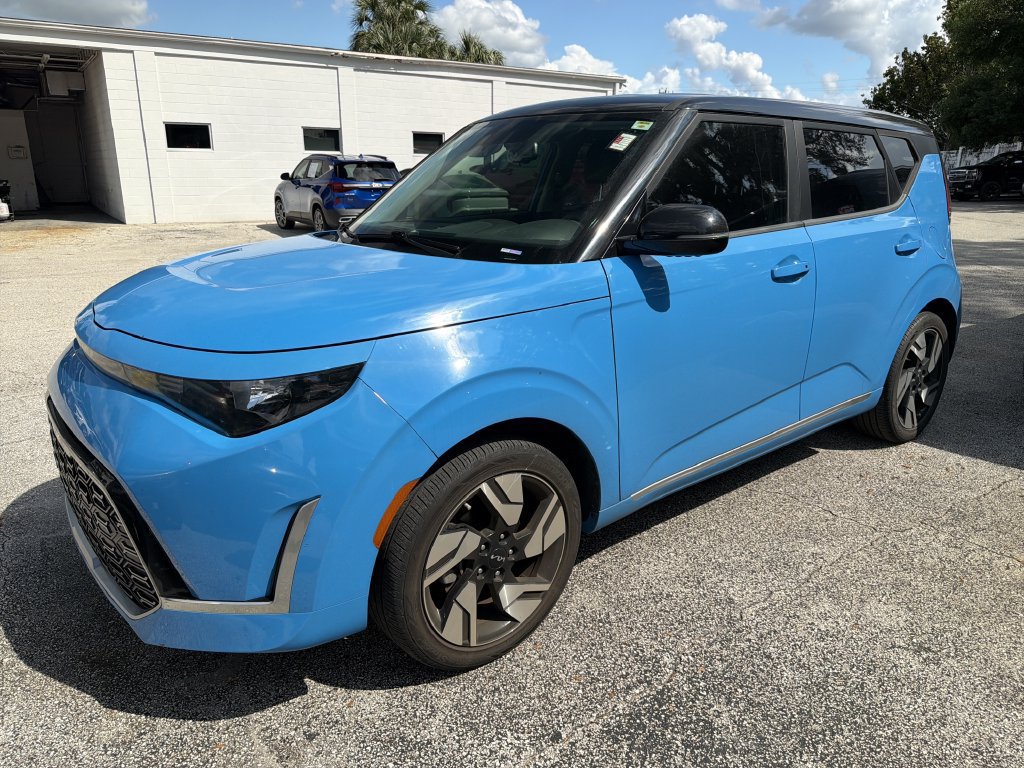 Certified 2024 Kia Soul GT-Line FWD image 3