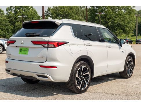 Used 2024 Mitsubishi Outlander SEL AWD/4WD image 8