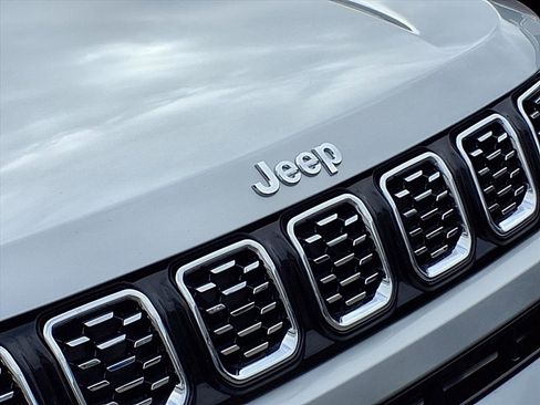 Certified 2025 Jeep Compass Limited image 26