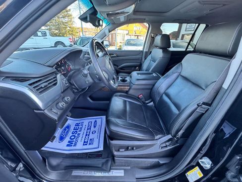 Used 2016 Chevrolet Suburban LT w/ Luxury Package AWD/4WD image 2