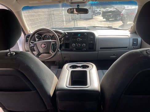 Used 2014 GMC Sierra 3500 W/T w/ Snow Plow Prep Package image 15