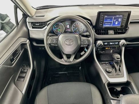 Used 2021 Toyota RAV4 LE AWD/4WD image 7