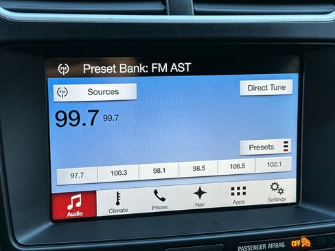 Used 2017 Ford Explorer XLT w/ Equipment Group 202A FWD image 26