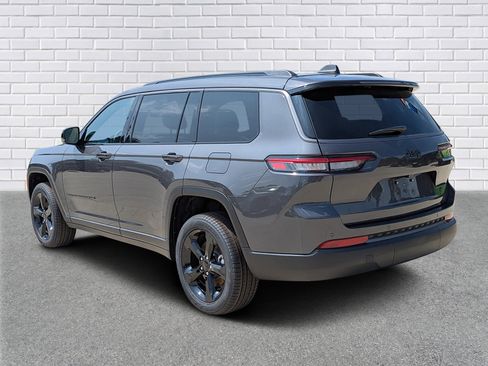 New 2026 Jeep Grand Cherokee L Limited w/ Limited Altitude Package RWD image 3