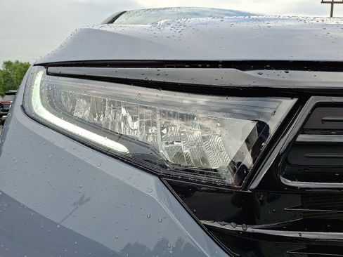 Used 2023 Honda Odyssey Sport image 7