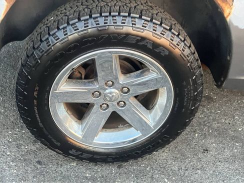 Used 2011 RAM 1500 Classic SLT AWD/4WD image 16