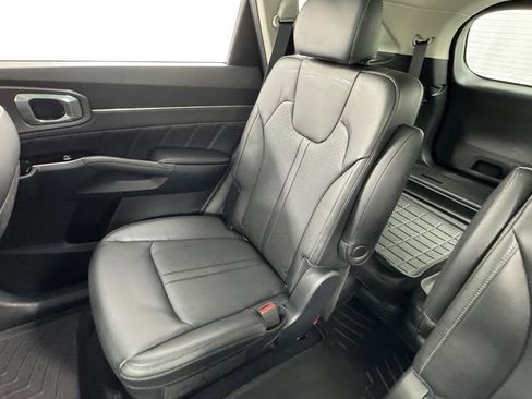 Used 2023 Kia Sorento SX AWD/4WD image 15