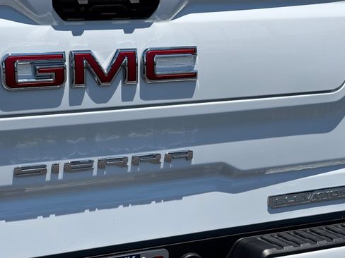 Used 2025 GMC Sierra 1500 Elevation w/ X31 Off-Road Package AWD/4WD image 32