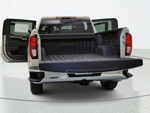 Used 2026 GMC Sierra 1500 SLE w/ Preferred Package AWD/4WD image 13