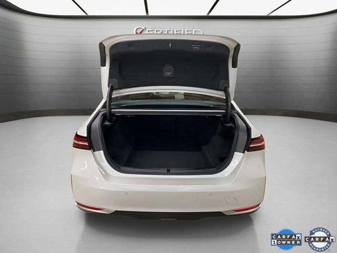 Used 2025 BMW 530i xDrive image 7