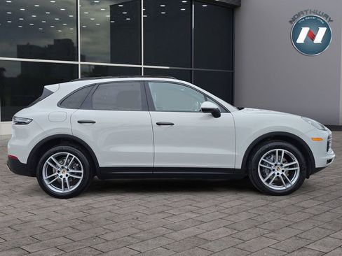 Used 2020 Porsche Cayenne w/ Driver Memory Package AWD/4WD image 6