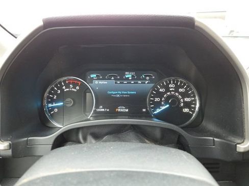 Used 2018 Ford F150 Lariat w/ Equipment Group 502A Luxury AWD/4WD image 13