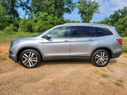 Used 2016 Honda Pilot Elite image 4