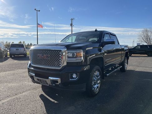 Used 2016 GMC Sierra 2500 Denali w/ Duramax Plus Package image 12