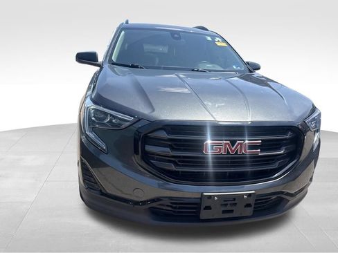 Used 2021 GMC Terrain SLE w/ Driver Convenience Package FWD image 16
