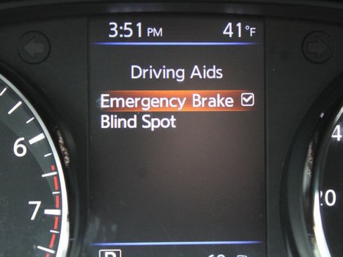 Used 2018 Nissan Rogue S image 39