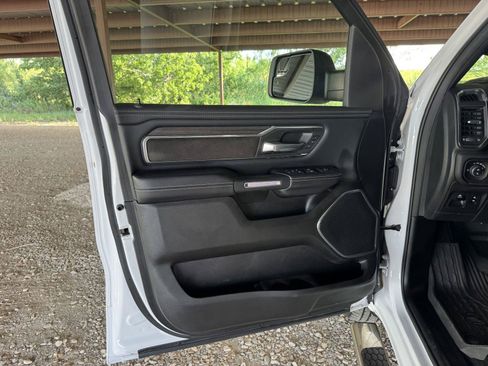 Used 2025 RAM 1500 Laramie w/ Sport Appearance Package AWD/4WD image 27