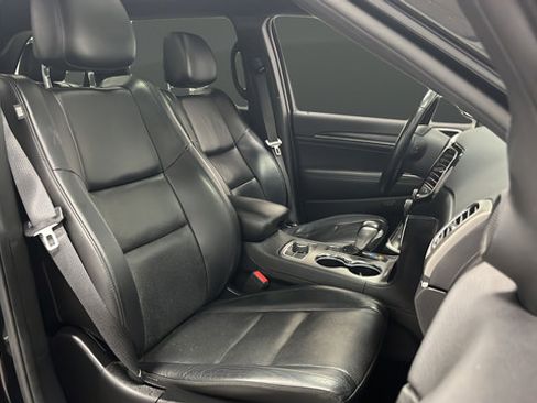 Used 2020 Jeep Grand Cherokee Limited w/ Luxury Group II AWD/4WD image 25