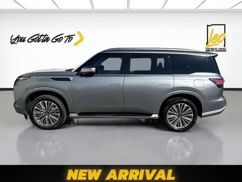 Used 2025 INFINITI QX80 Sensory image 7