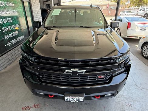 Used 2020 Chevrolet Silverado 1500 LT Trail Boss w/ Midnight Edition AWD/4WD image 12