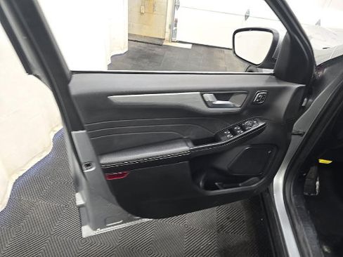 Used 2024 Ford Escape Platinum AWD/4WD image 13