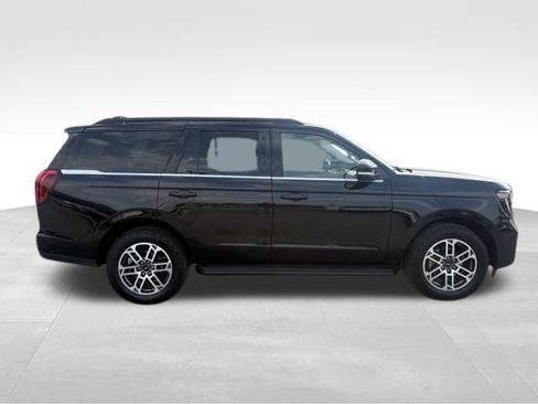 Used 2025 Ford Expedition Active AWD/4WD image 9