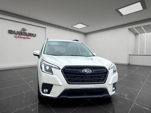 Used 2023 Subaru Forester Premium AWD/4WD image 3