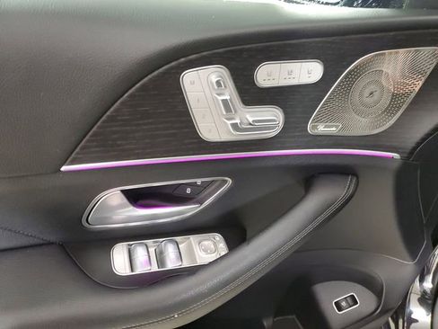 Used 2024 Mercedes-Benz GLS 450 4MATIC image 20